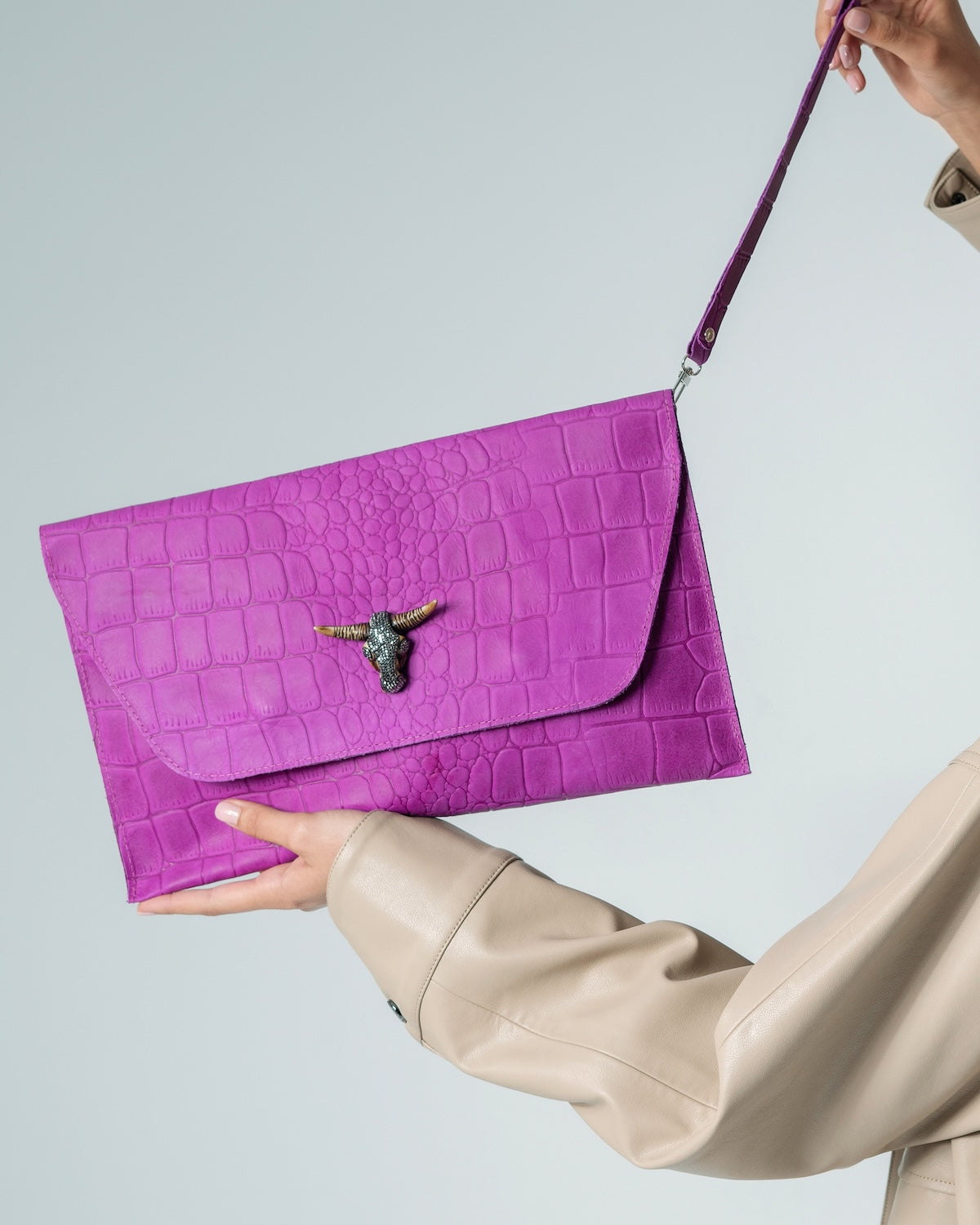 Croco Clutch
